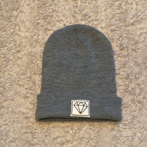 Bayside: Diamond Beanie Hat - Picture 12 of 13
